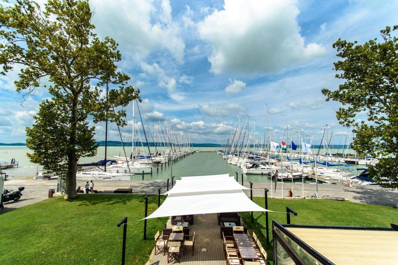 Bl Bavaria Yachtclub & Apartments Balatonlelle Luaran gambar