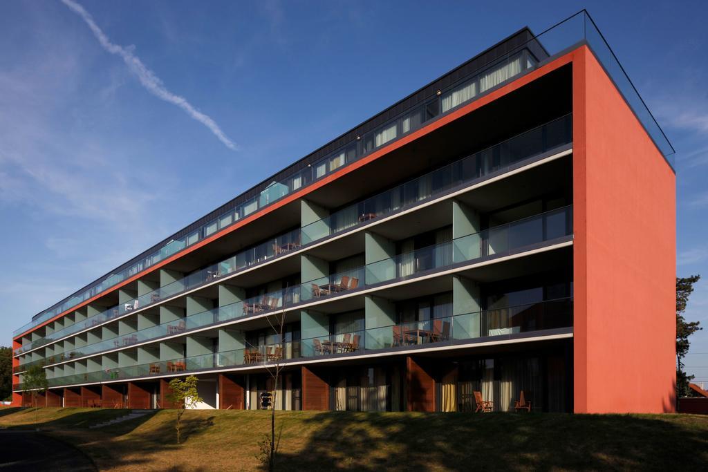 Bl Bavaria Yachtclub & Apartments Balatonlelle Bilik gambar
