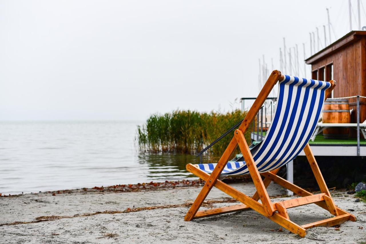 Bl Bavaria Yachtclub & Apartments Balatonlelle Luaran gambar