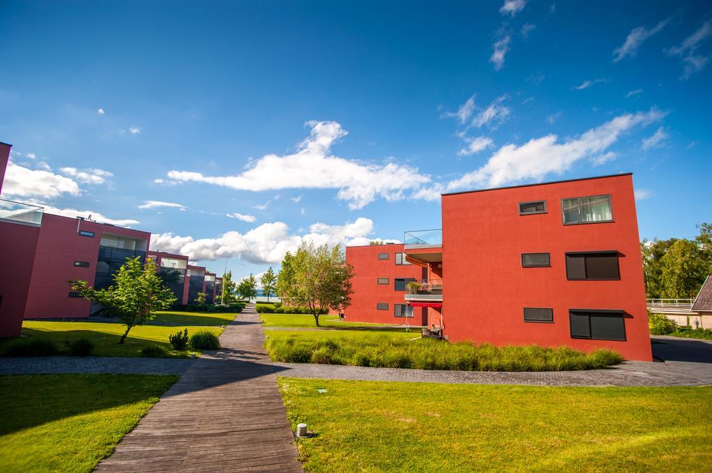 Bl Bavaria Yachtclub & Apartments Balatonlelle Luaran gambar
