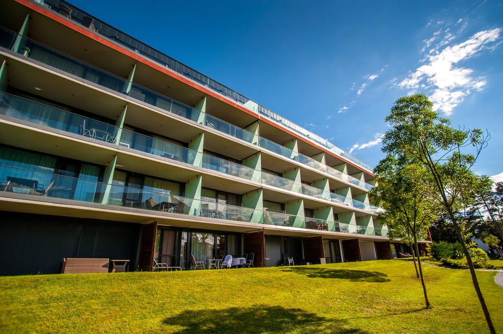 Bl Bavaria Yachtclub & Apartments Balatonlelle Luaran gambar