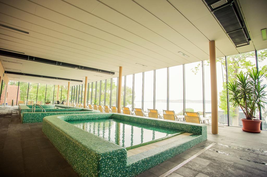 Bl Bavaria Yachtclub & Apartments Balatonlelle Luaran gambar