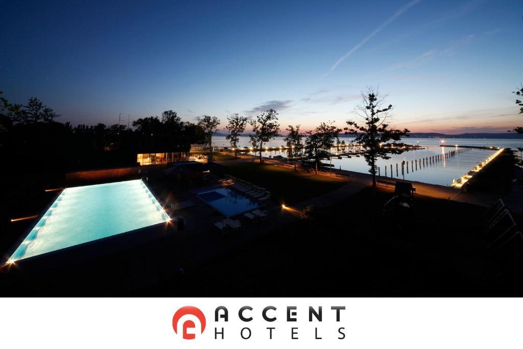 Bl Bavaria Yachtclub & Apartments Balatonlelle Luaran gambar